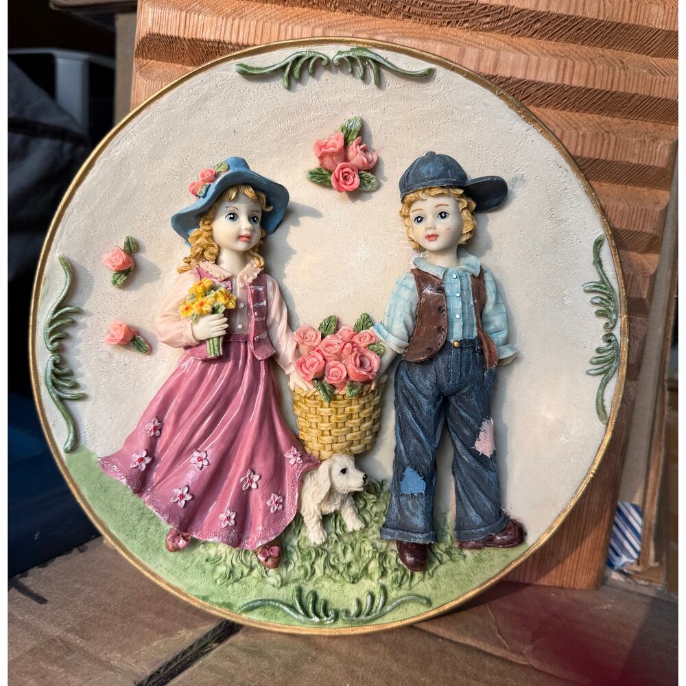 VINTAGE 3D WALL HANGING PLATE RESIN 8.66"